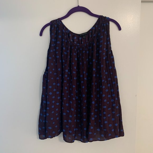 Banana Republic Pleated Chiffon Sleeveless Blouse - Picture 3 of 4